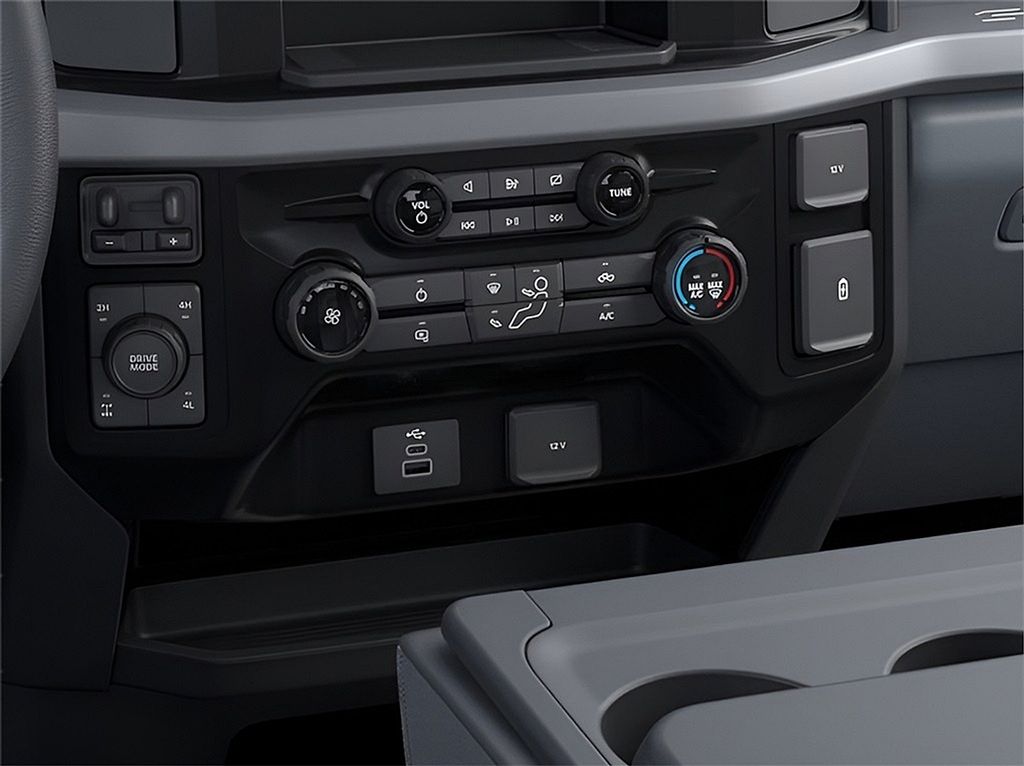 Vehicle image 17 of 22