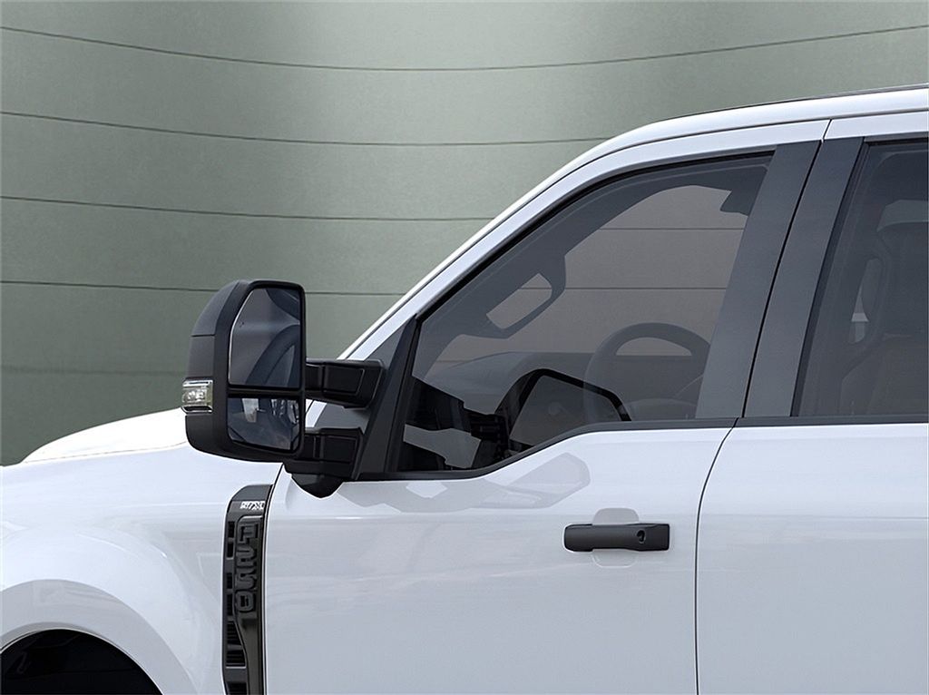 Vehicle image 20 of 22
