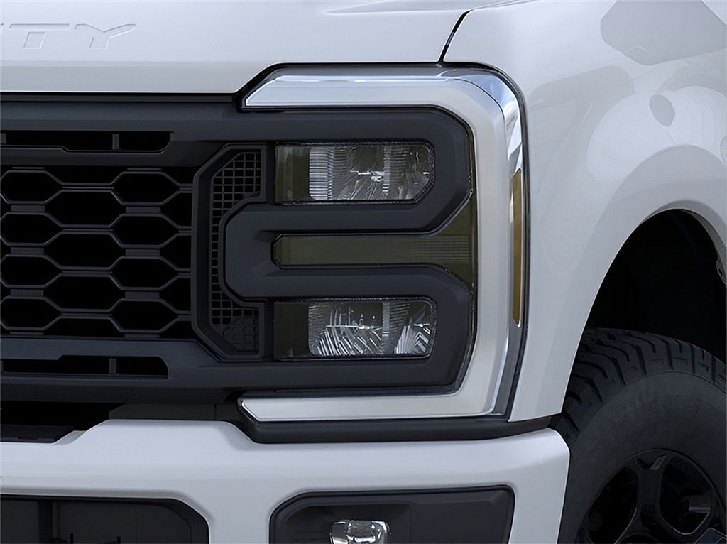 Vehicle image 15 of 22