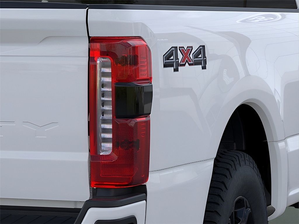Vehicle image 21 of 22