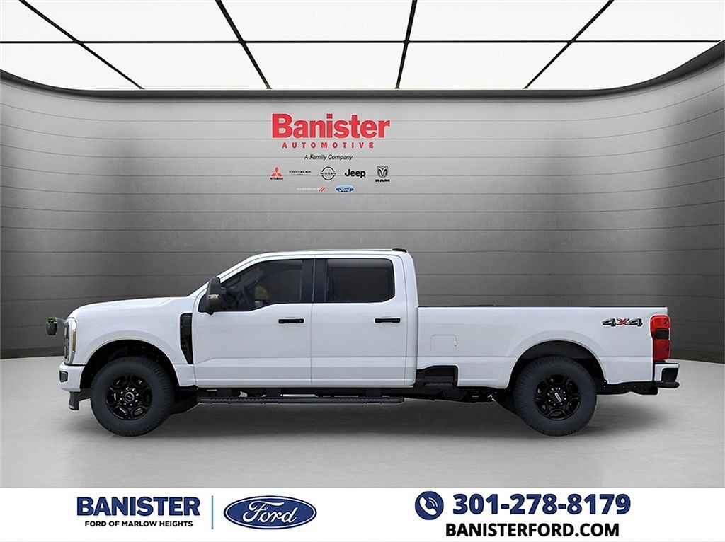 Vehicle image 8 of 22