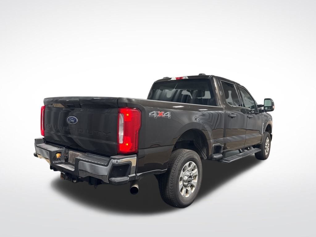 2024 Ford F-250 XLT Image 6 of 20