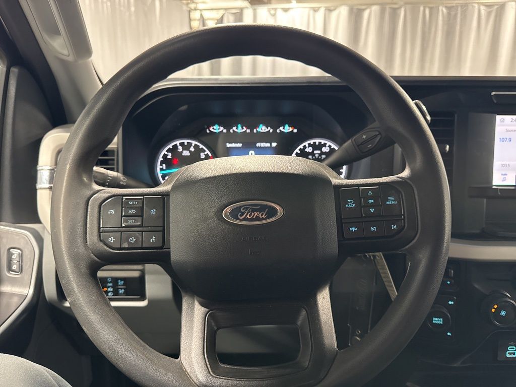 2024 Ford F-250 XLT Image 16 of 20