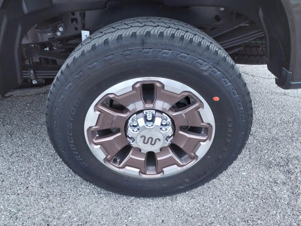 Vehicle image 4 of 16