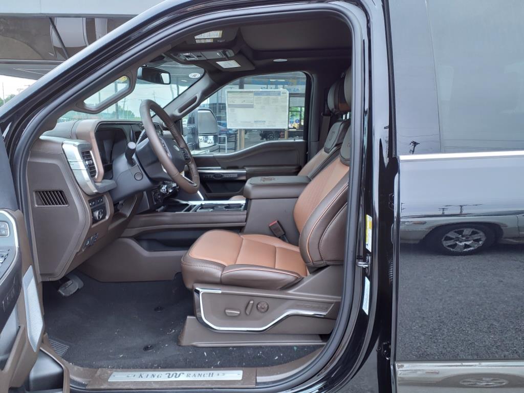Vehicle image 6 of 16