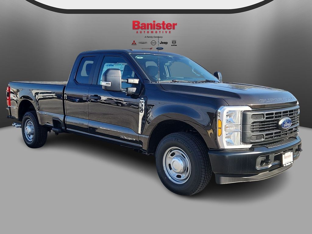 2024 Ford F-350 XL Image 2 of 12
