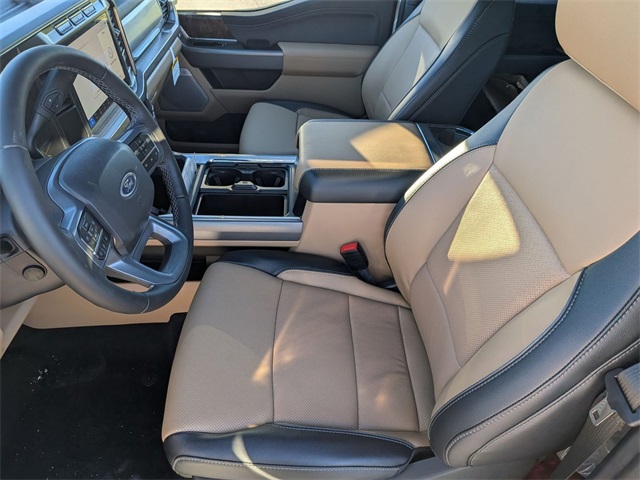 2024 Ford F-350 Lariat Image 10 of 23