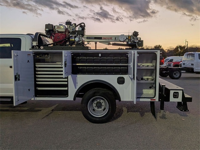 2024 Ford Super Duty F-350 DRW Image 19 of 24