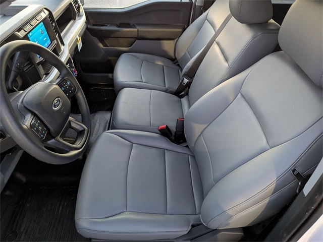 2024 Ford Super Duty F-350 DRW Image 12 of 24