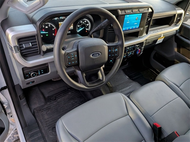 2024 Ford Super Duty F-350 DRW Image 13 of 24
