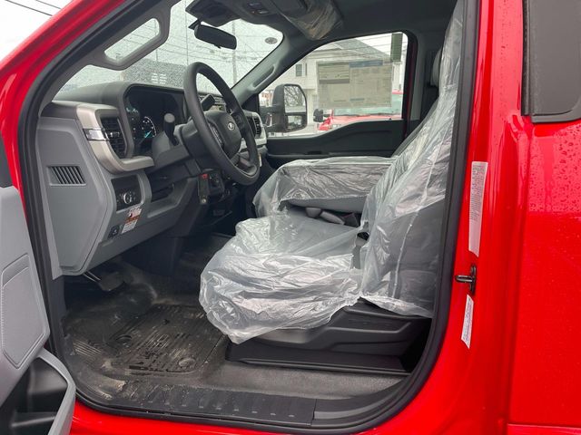 2024 Ford F-350 XL Image 9 of 14