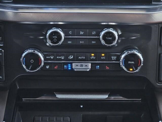 Vehicle image 19 of 24