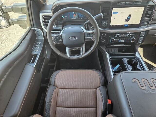 Vehicle image 14 of 24