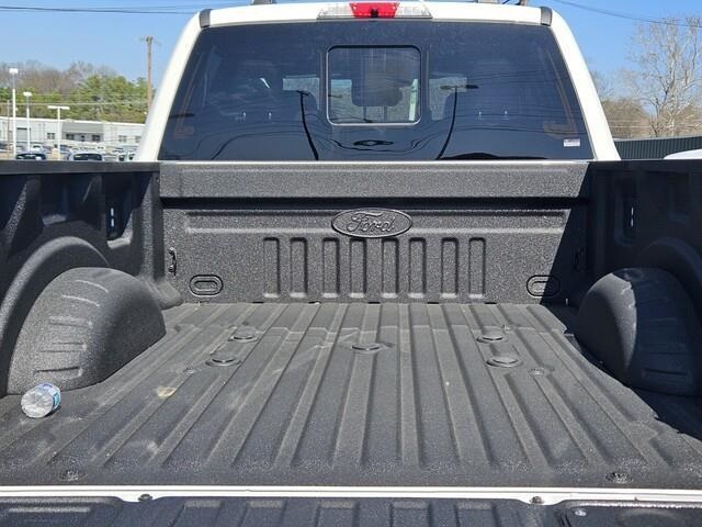 Vehicle image 7 of 24