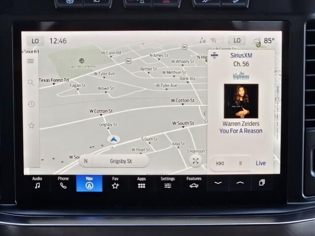 Vehicle image 18 of 24