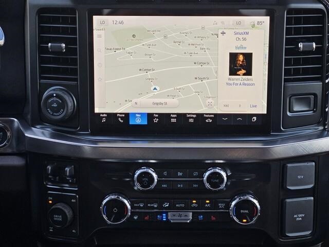 Vehicle image 17 of 24