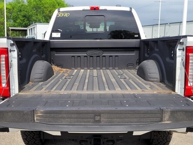 Vehicle image 7 of 22