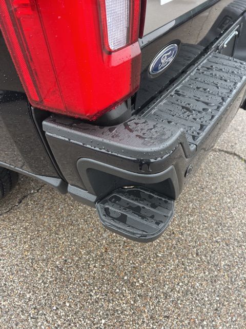 Vehicle image 15 of 40