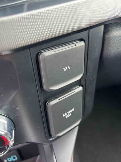 Vehicle image 33 of 40