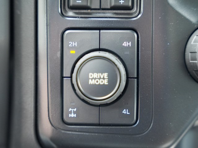 Vehicle image 20 of 32