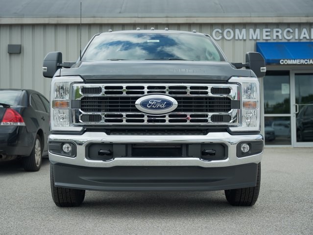 Vehicle image 1 of 32