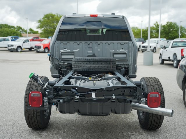 Vehicle image 5 of 32
