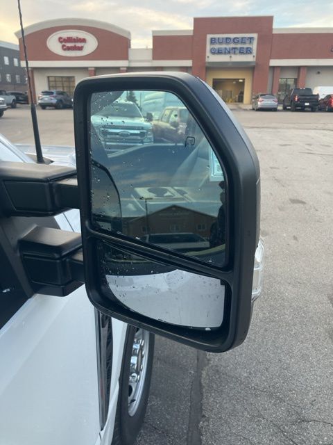 Vehicle image 12 of 29
