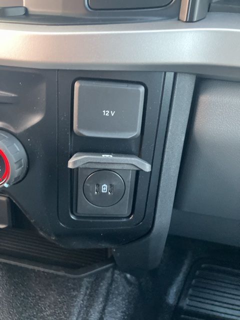 Vehicle image 18 of 29