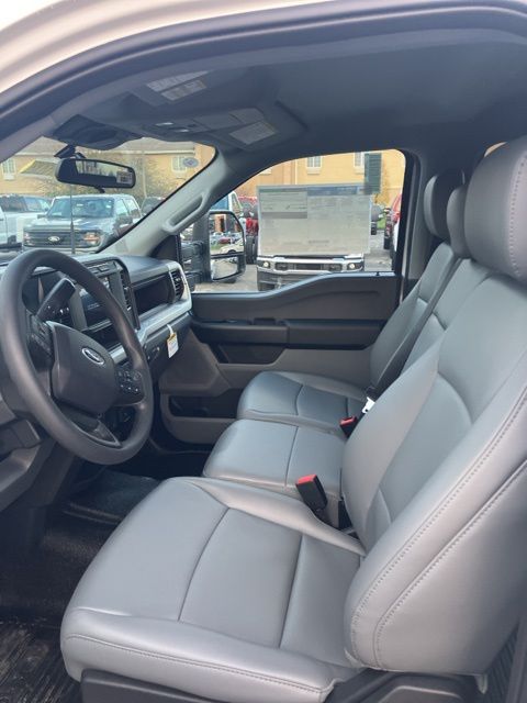 Vehicle image 15 of 29