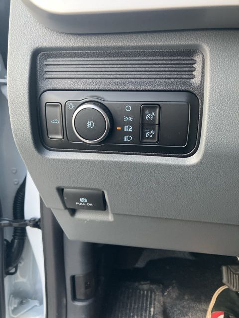 Vehicle image 20 of 29