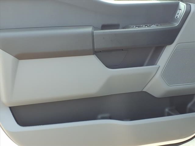 Vehicle image 13 of 30