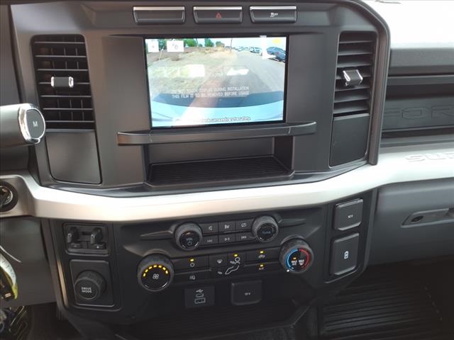 Vehicle image 14 of 30