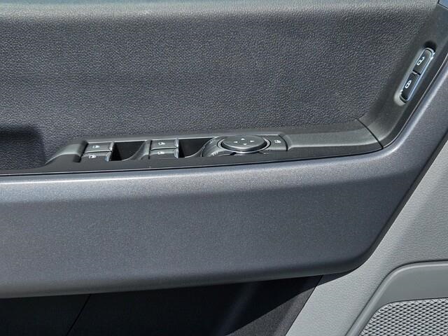 Vehicle image 12 of 20