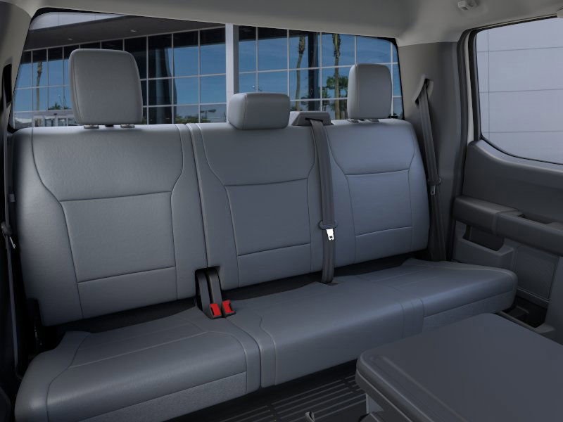 Vehicle image 13 of 22