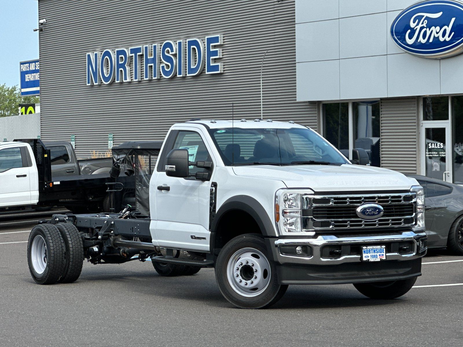 2024 Ford F-450 XL Image 1 of 26