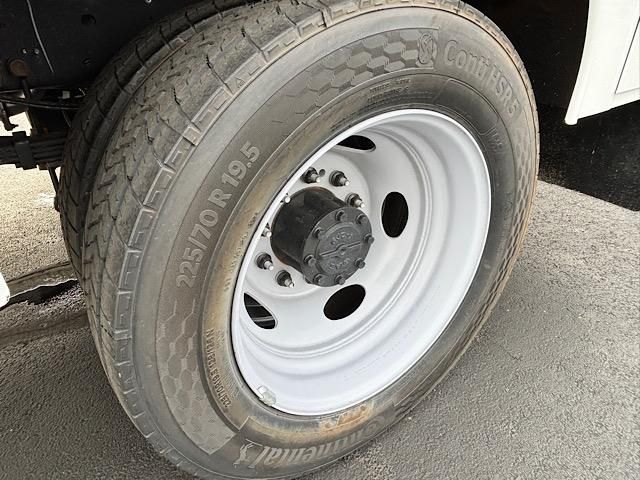 2024 Ford F-450 XL Image 16 of 49