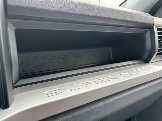 2024 Ford F-450 XL Image 28 of 49