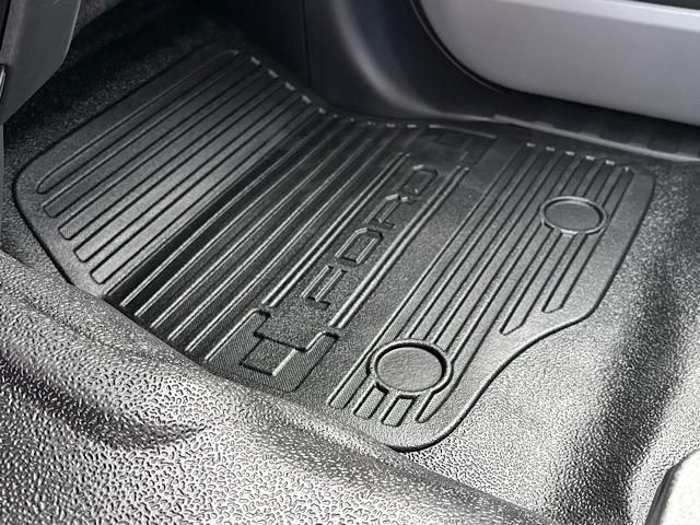 2024 Ford F-450 XL Image 17 of 49