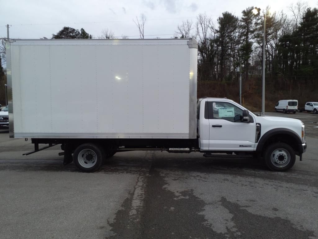2024 Ford F-550 XL Image 2 of 19