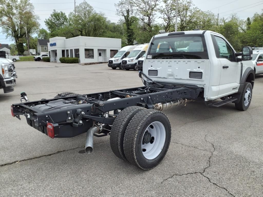2024 Ford F-550 XL Image 2 of 18