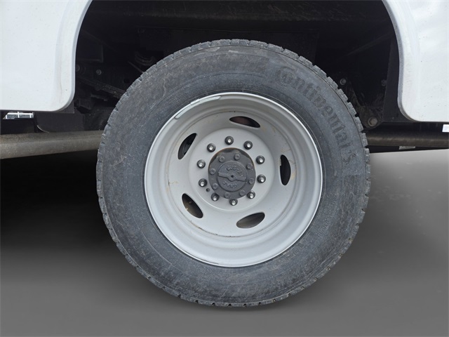 Vehicle image 56 of 64