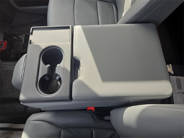Vehicle image 38 of 64