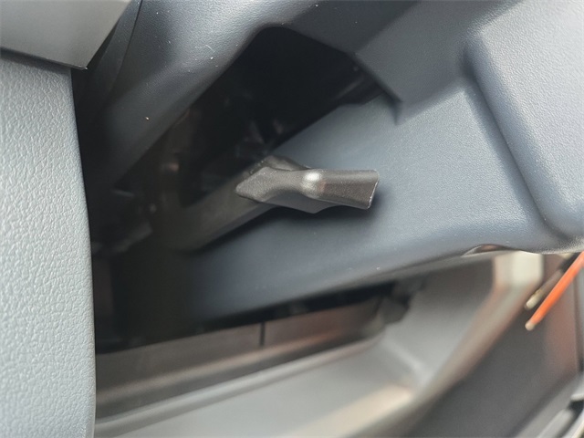 Vehicle image 18 of 64