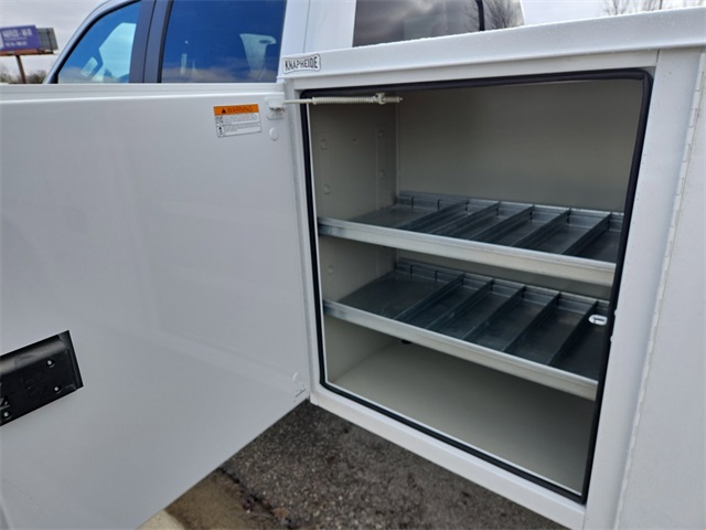 Vehicle image 62 of 64