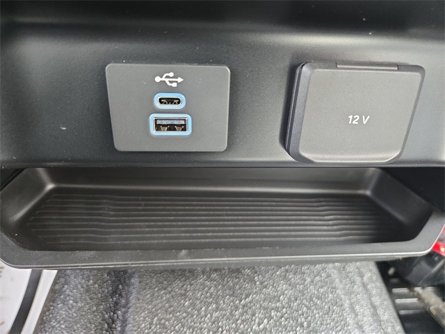 Vehicle image 37 of 64