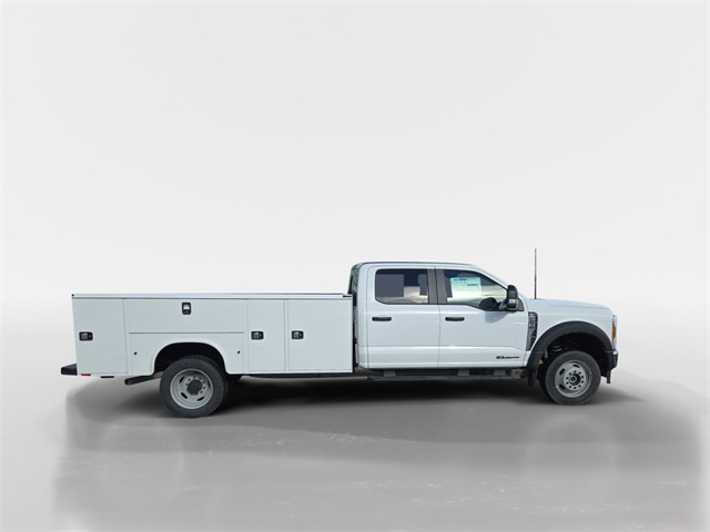 Vehicle image 4 of 64