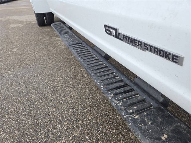Vehicle image 60 of 64