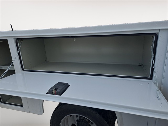 Vehicle image 53 of 64