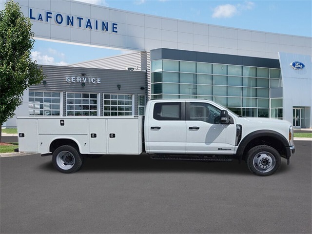 Vehicle image 4 of 64