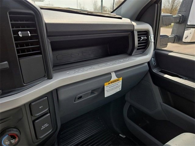 Vehicle image 26 of 64